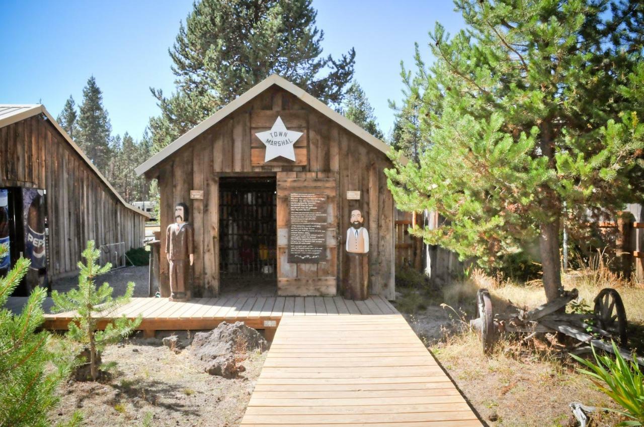 Bend-Sunriver Camping Resort 24 Ft. Yurt 16 Luaran gambar