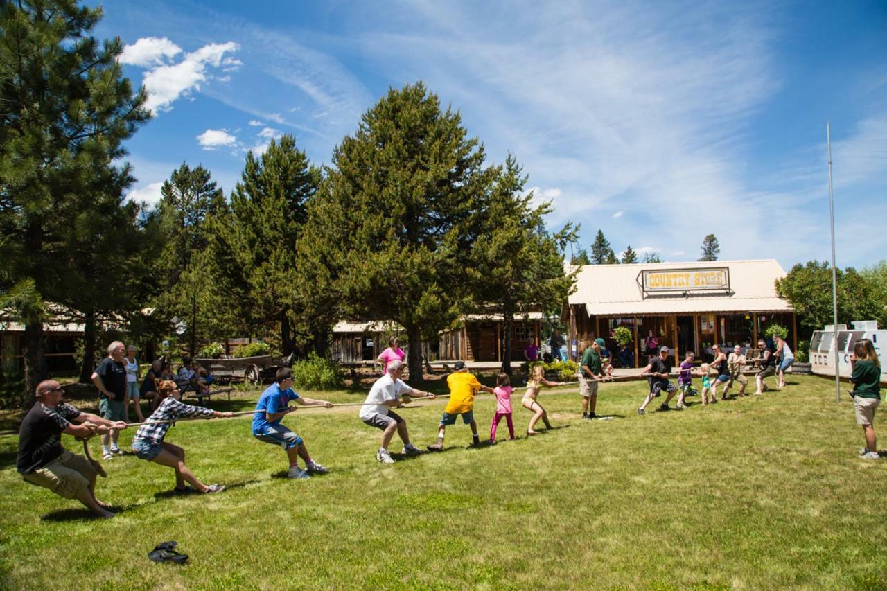 Bend-Sunriver Camping Resort 24 Ft. Yurt 16 Luaran gambar